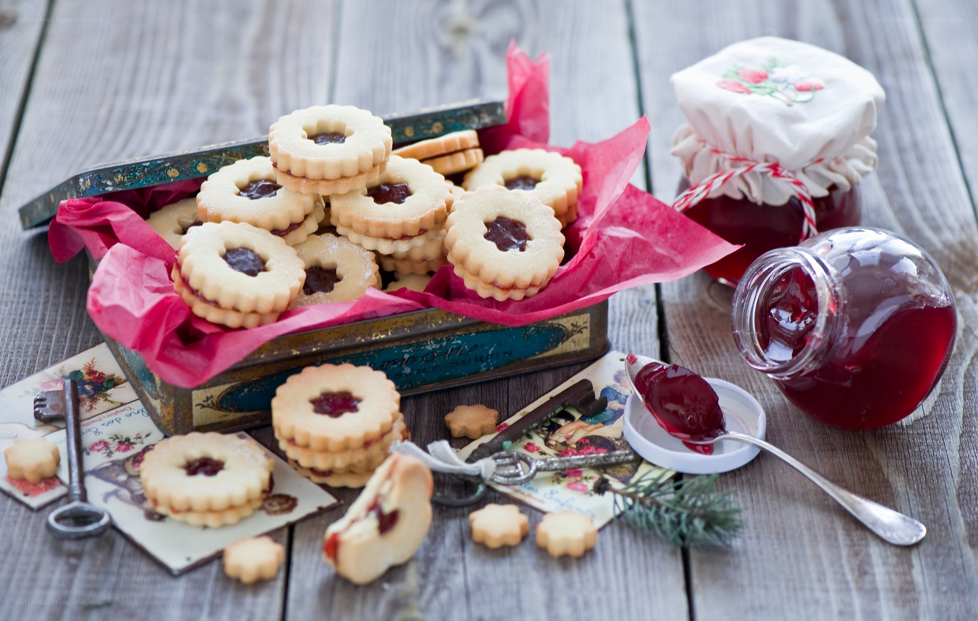 Jam-filled cookies in a tin