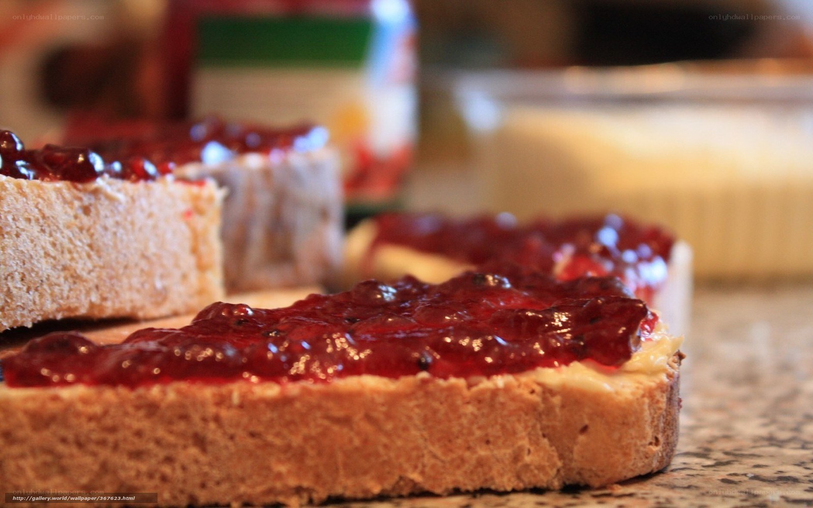 jam on toast slices