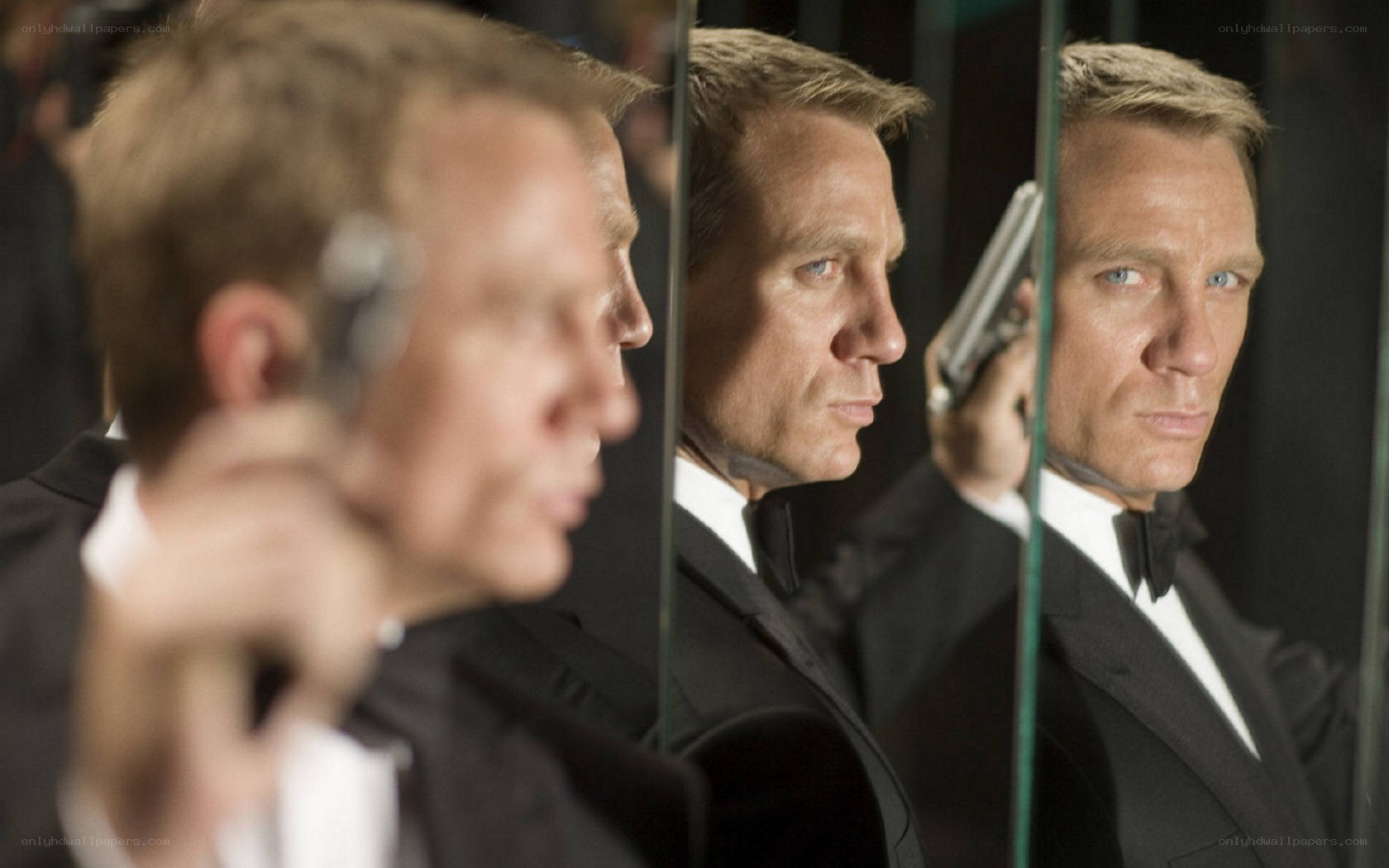 James Bond in a mirror scene
