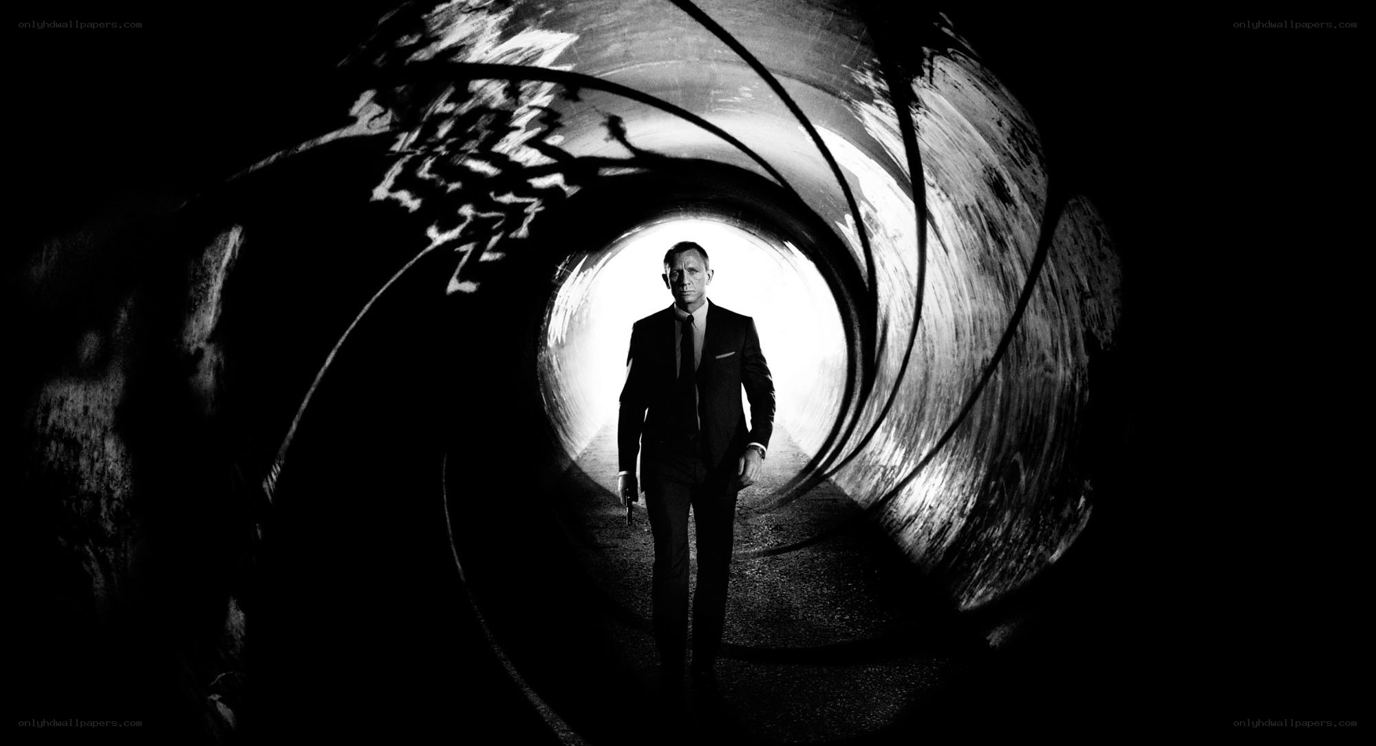 James Bond in gun barrel