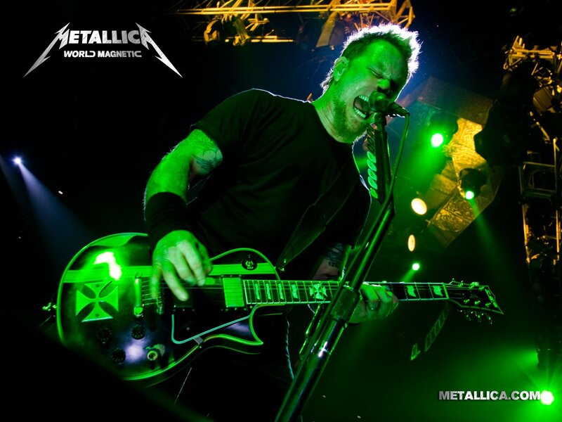 James Hetfield performing live