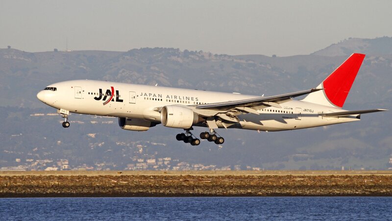 Japan Airlines Boeing 777 landing