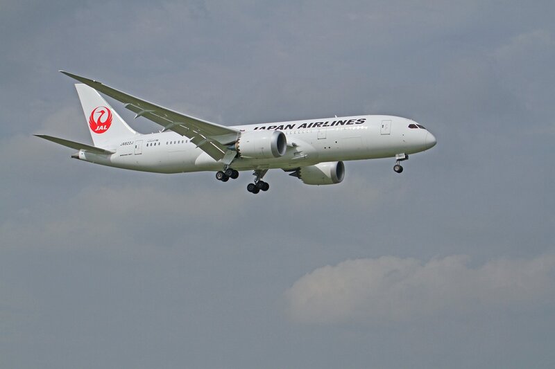 Japan Airlines Boeing 787 in flight