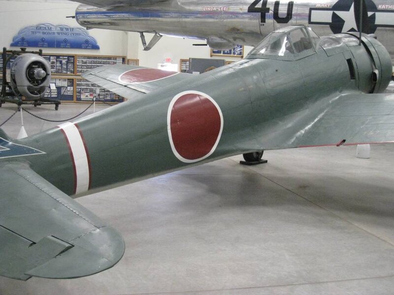 Japanese Fighter Plane — Green, Neutral