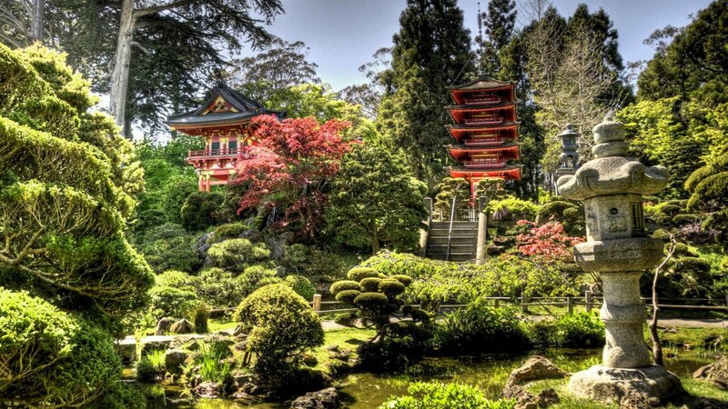 Japanese Garden with Pagodas — Green, Serene