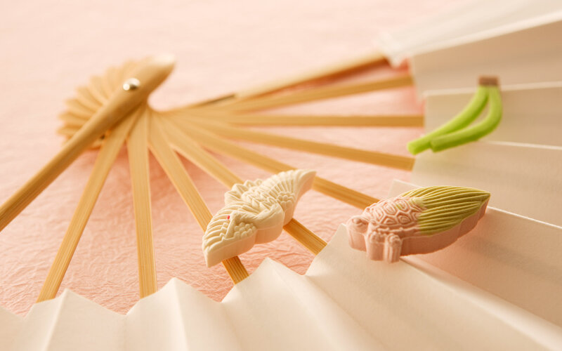 Japanese Sweets on Fan — Pink