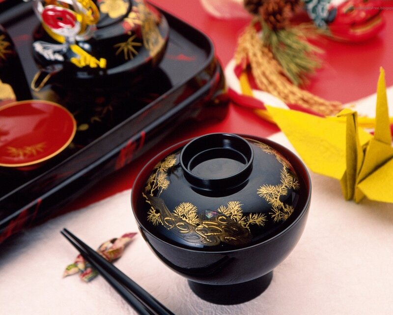 Japanese table setting with origami