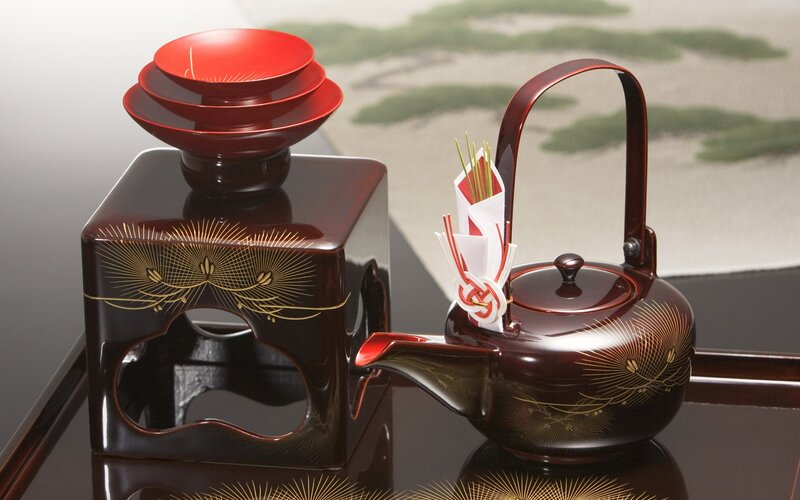 Japanese tea set with red bowls