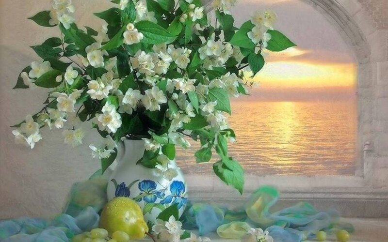 Jasmine Bouquet in Vase — White