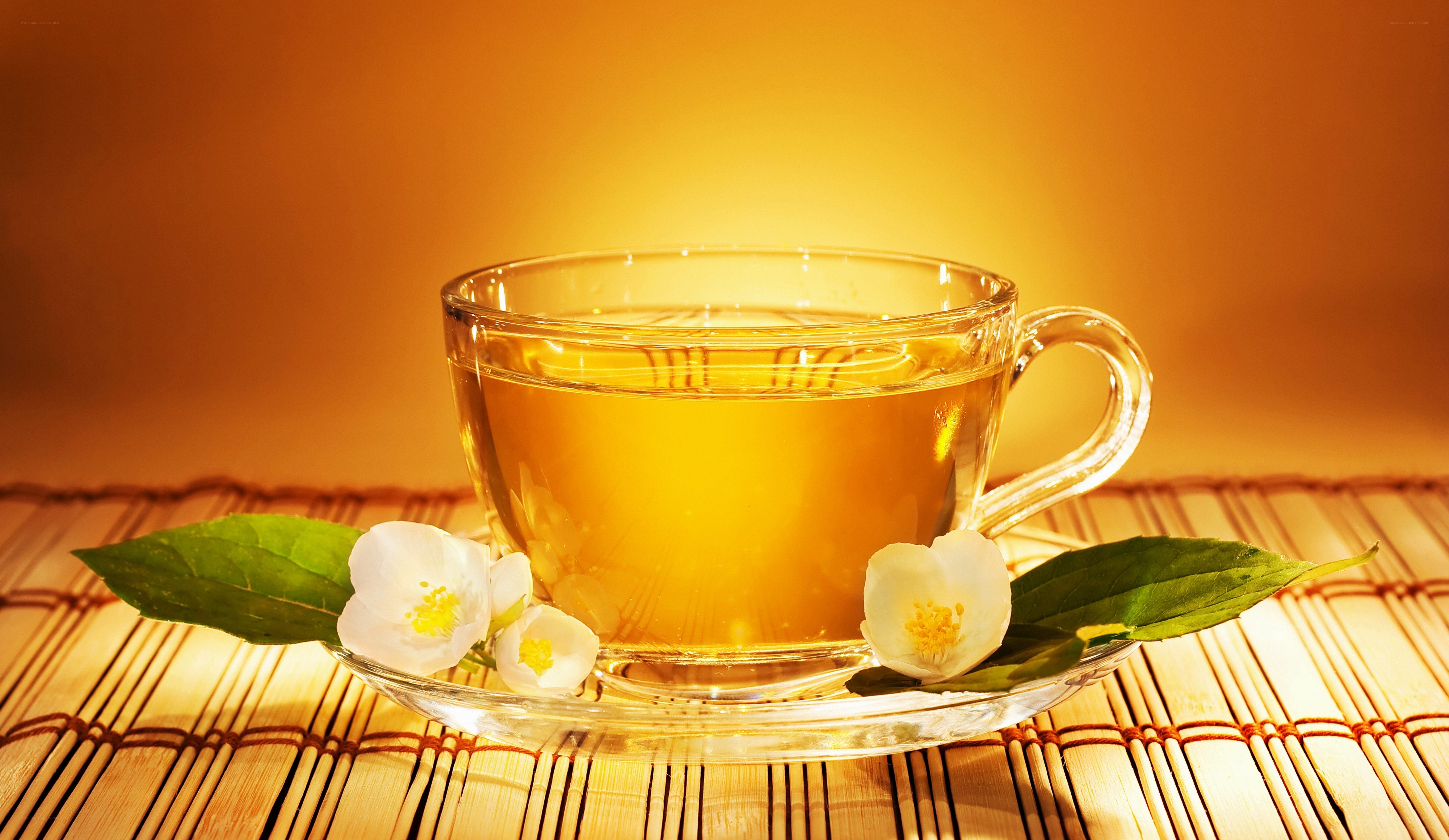 jasmine tea on bamboo mat