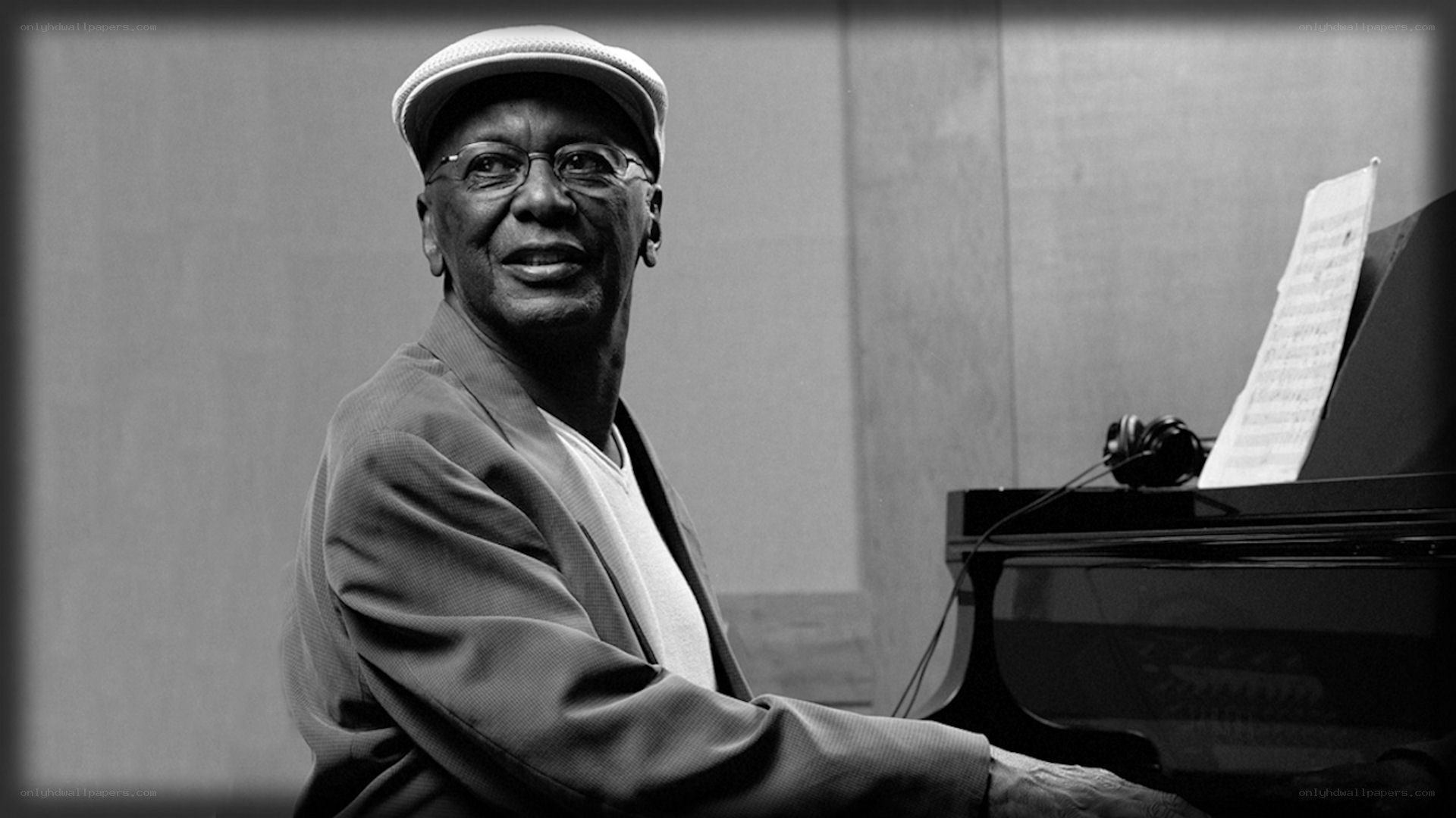 jazz pianist at the piano