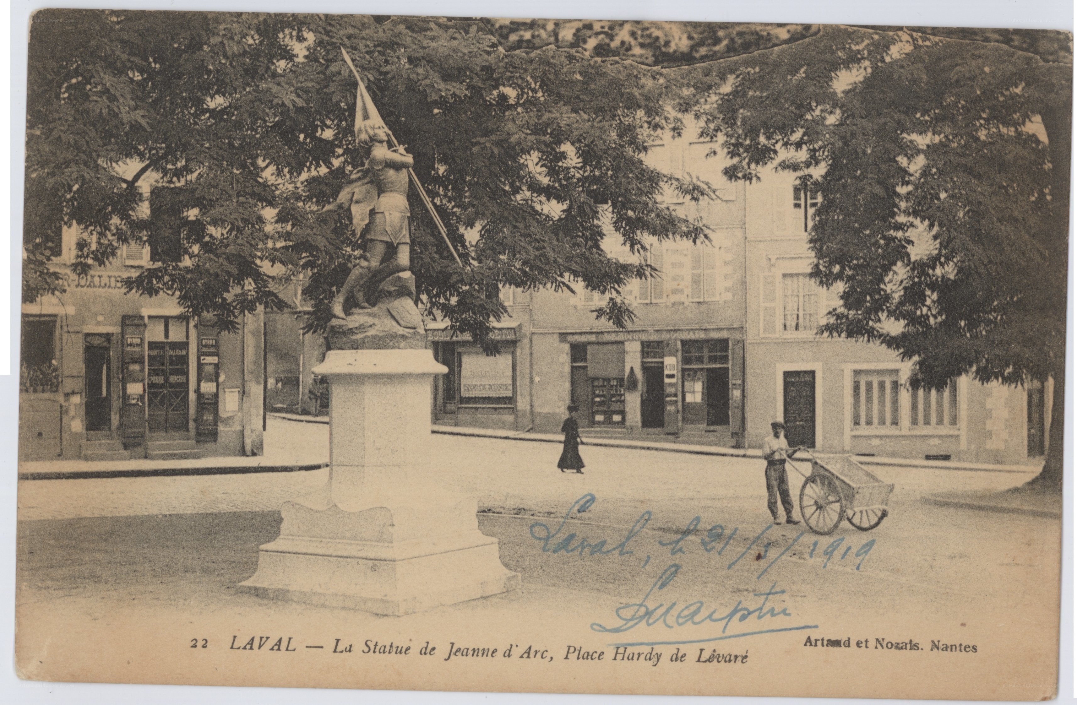 Jeanne d'Arc statue in Laval