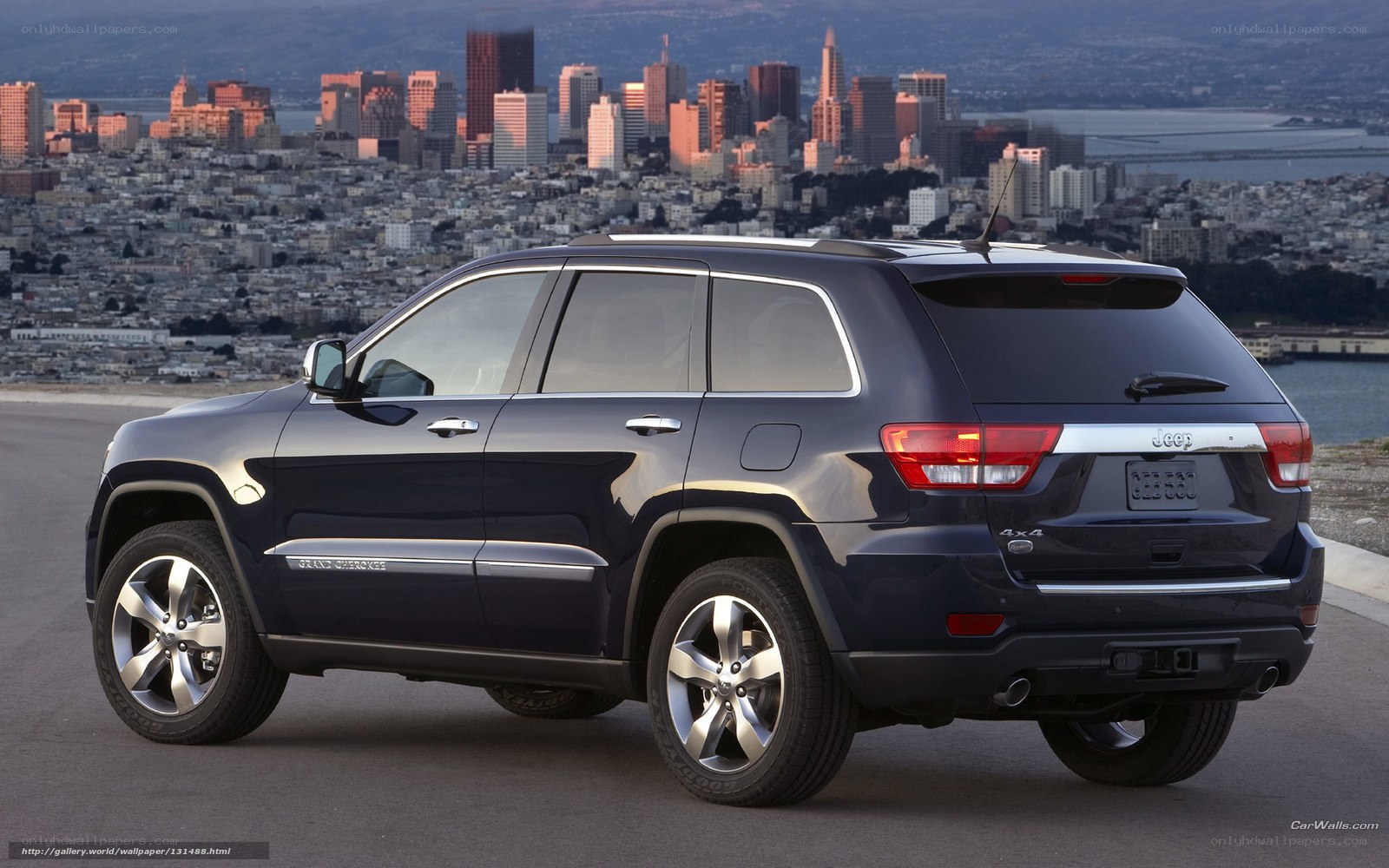 Jeep Grand Cherokee in city
