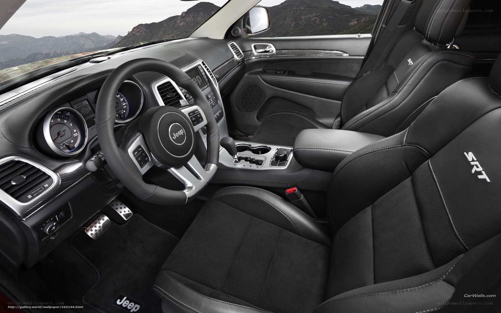Jeep SRT interior view