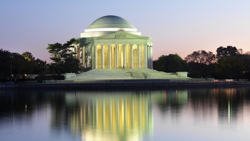 Jefferson Memorial at dusk