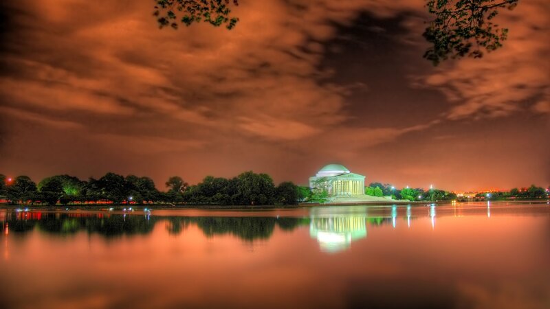 Jefferson Memorial at night