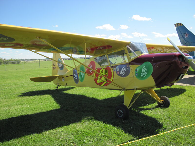 Jelly Belly Airplane — Yellow