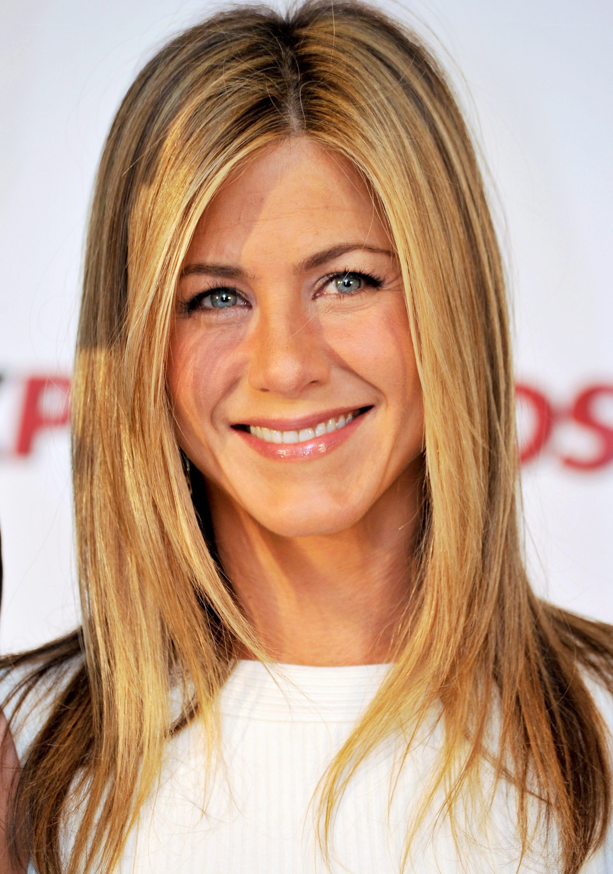 Jennifer Aniston smiling at event