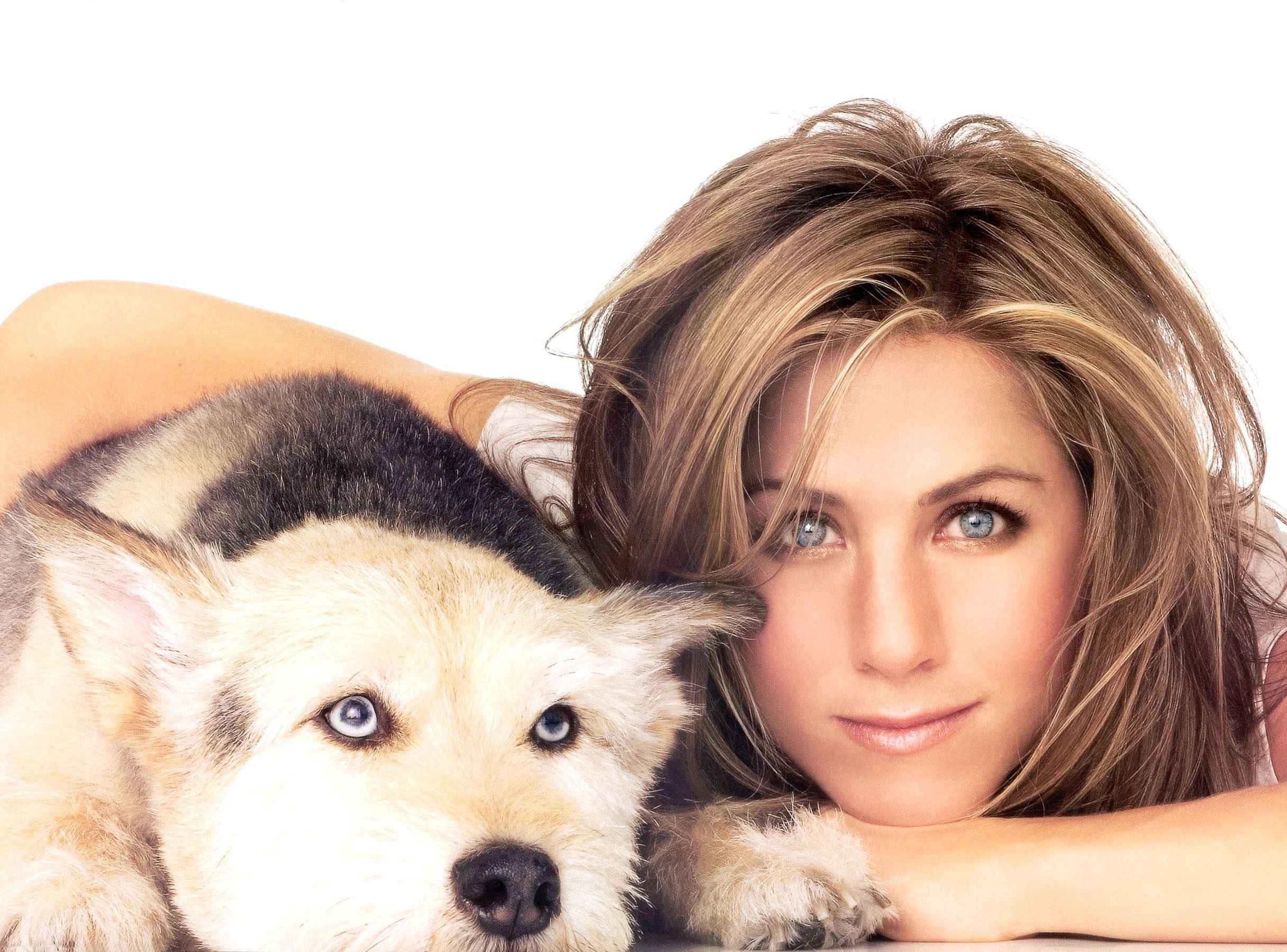 Jennifer Aniston with a dog