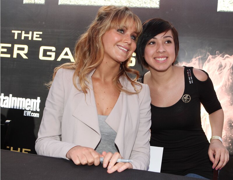 Jennifer Lawrence signing autographs