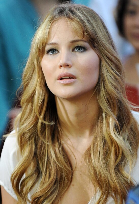 Jennifer Lawrence with wavy hair