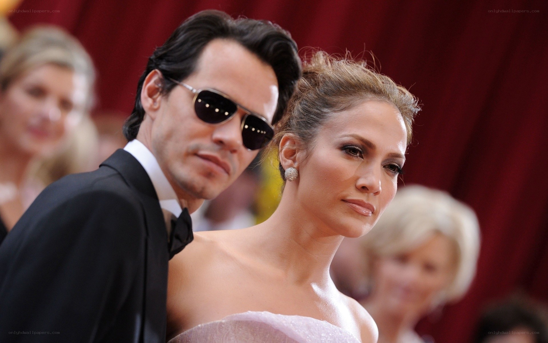 Jennifer Lopez and Ben Affleck on red carpet