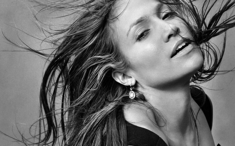Jennifer Lopez in black and white