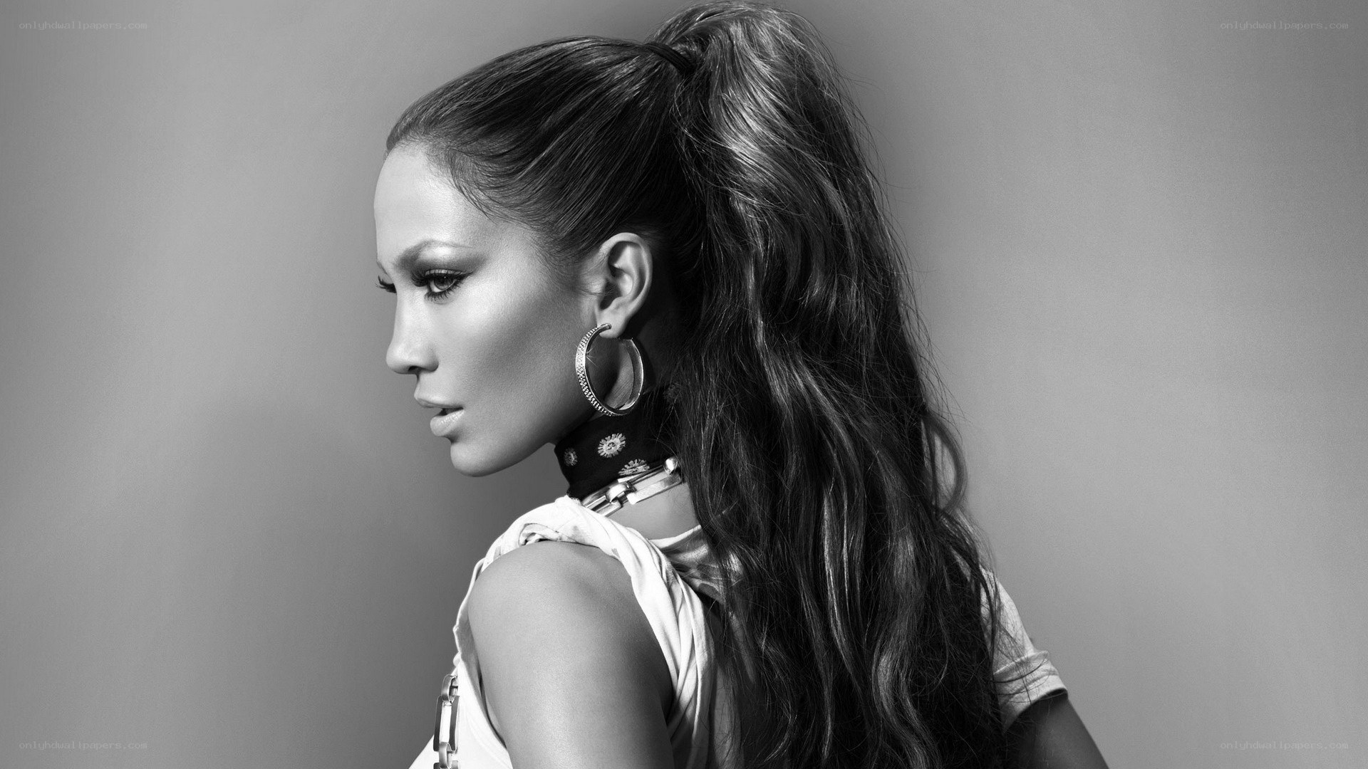 Jennifer Lopez in profile