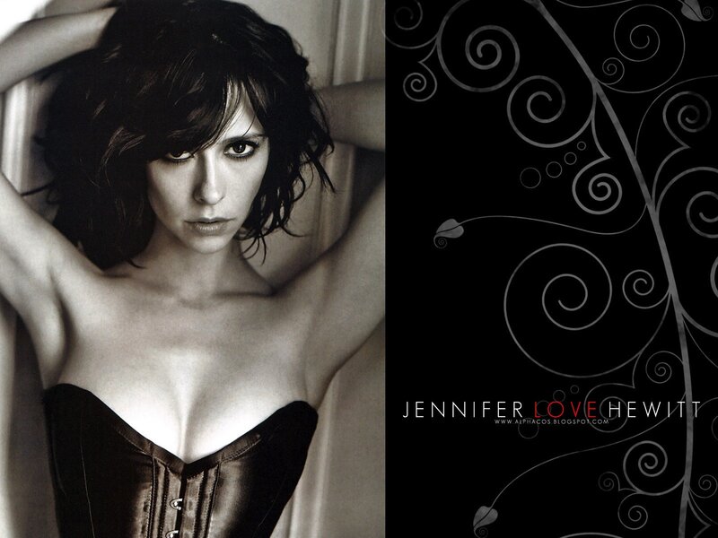 Jennifer Love Hewitt in corset