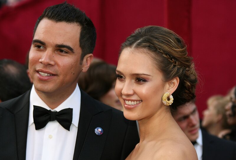 Jessica Alba and a man on red carpet