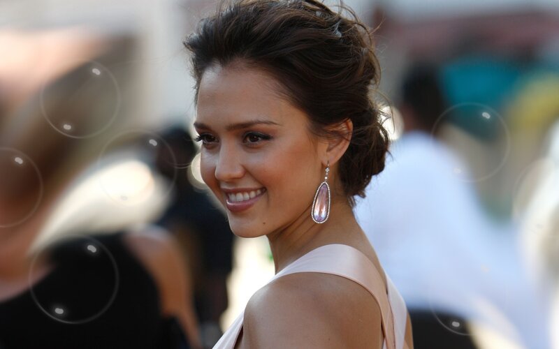 Jessica Alba at a red carpet event