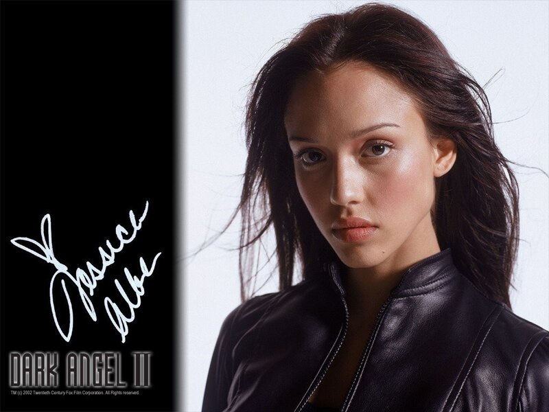 Jessica Alba in Dark Angel