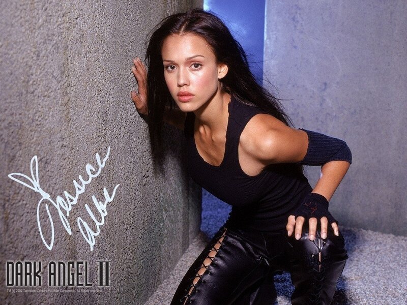 Jessica Alba in Dark Angel