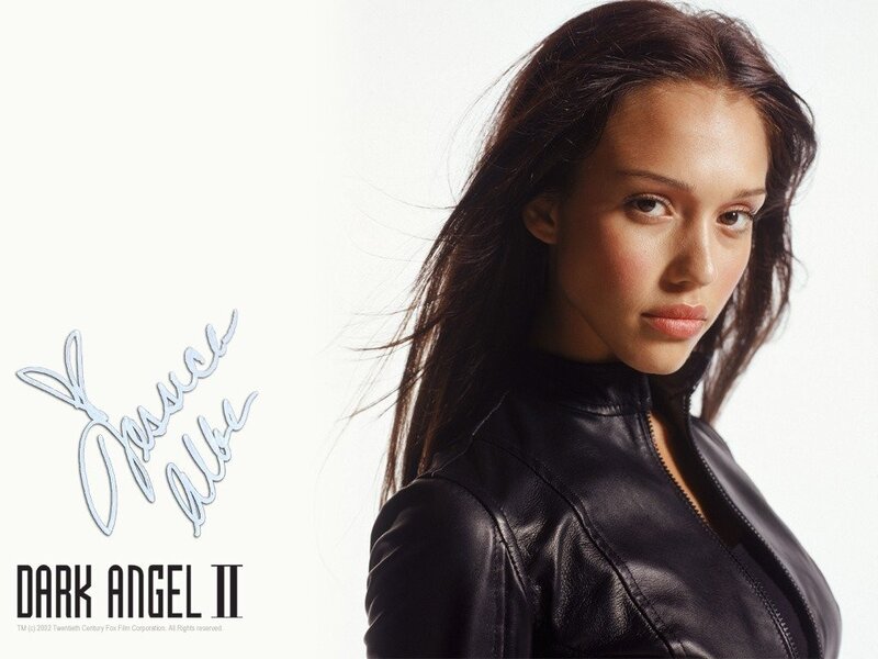 Jessica Alba in Dark Angel