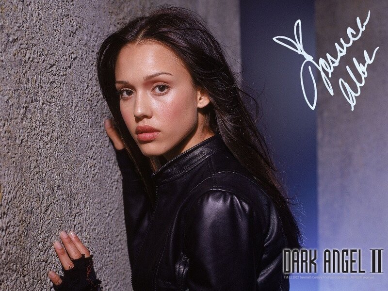 Jessica Alba in Dark Angel