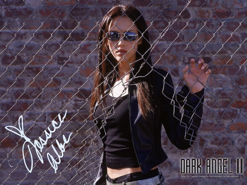 Jessica Alba in Dark Angel
