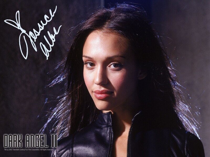Jessica Alba in Dark Angel