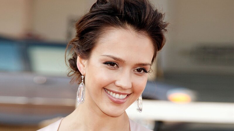 Jessica Alba smiling at event