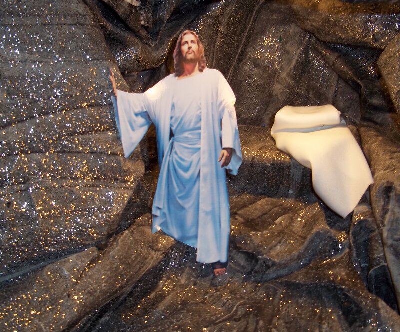 Jesus in Tomb