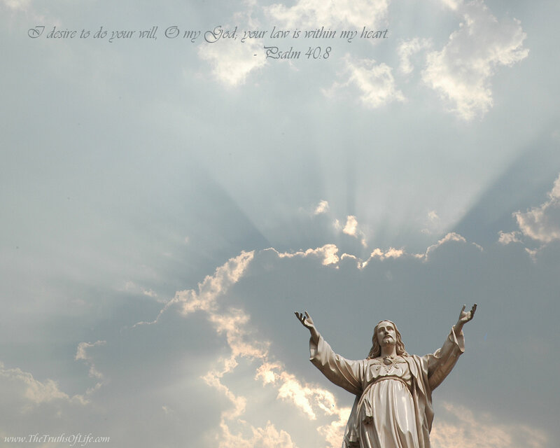 Jesus statue with sunbeams