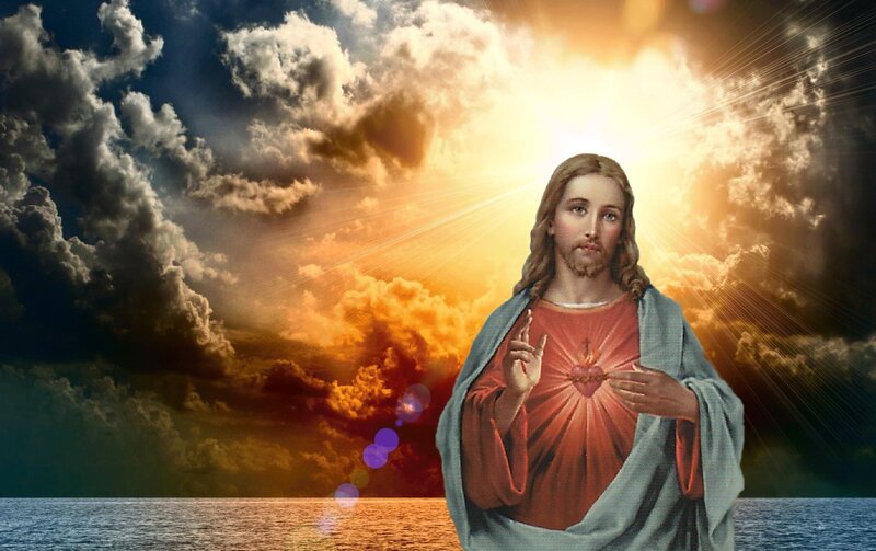 Jesus with Sacred Heart — Gold