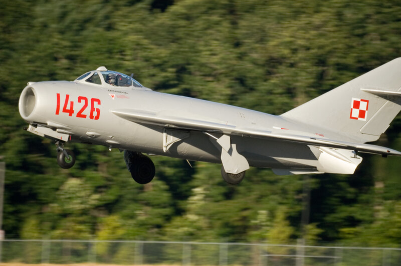 Jet aircraft in flight