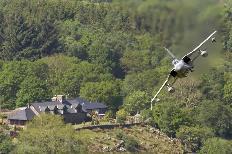 Jet Aircraft in Flight — Green