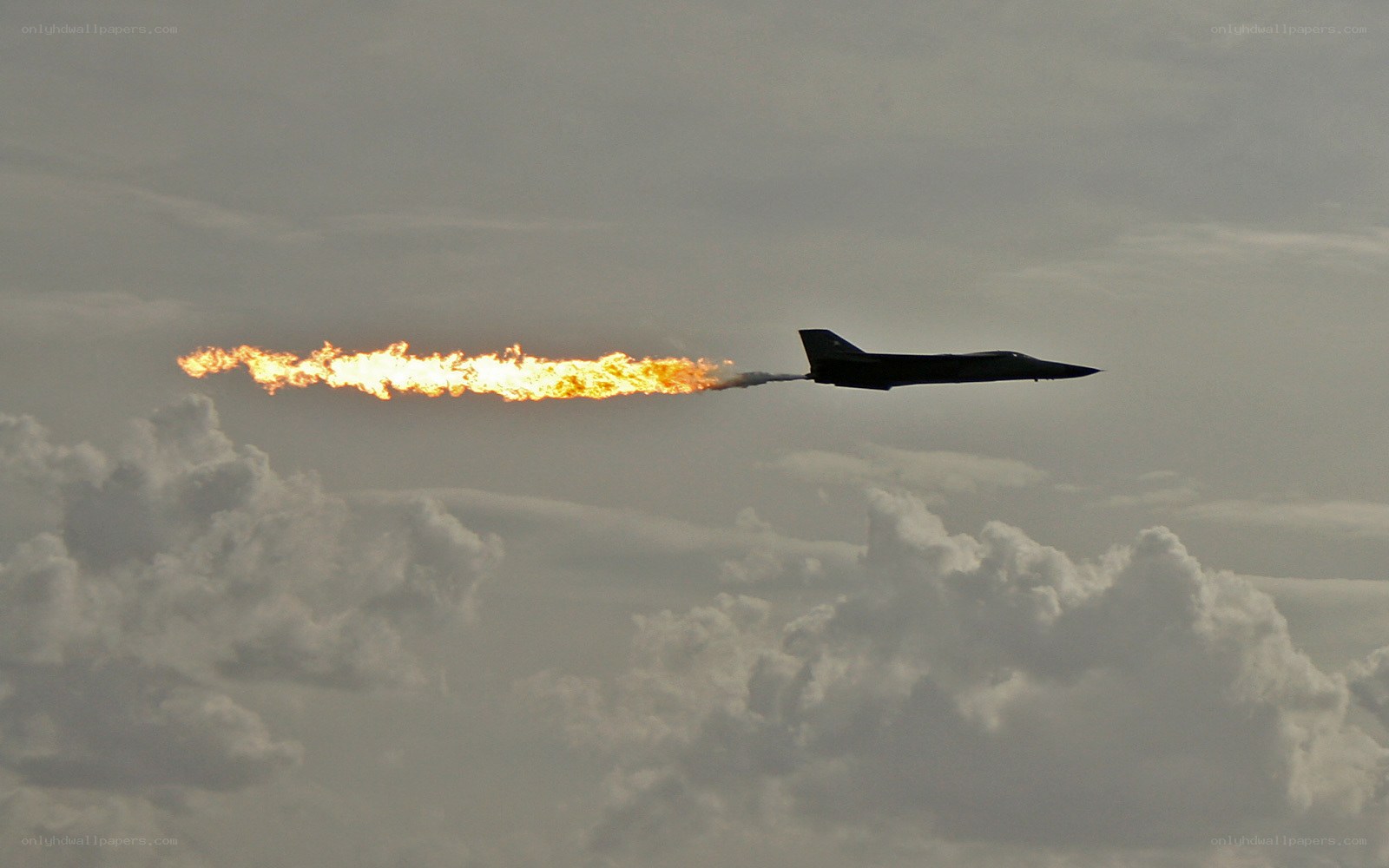Jet aircraft with afterburner