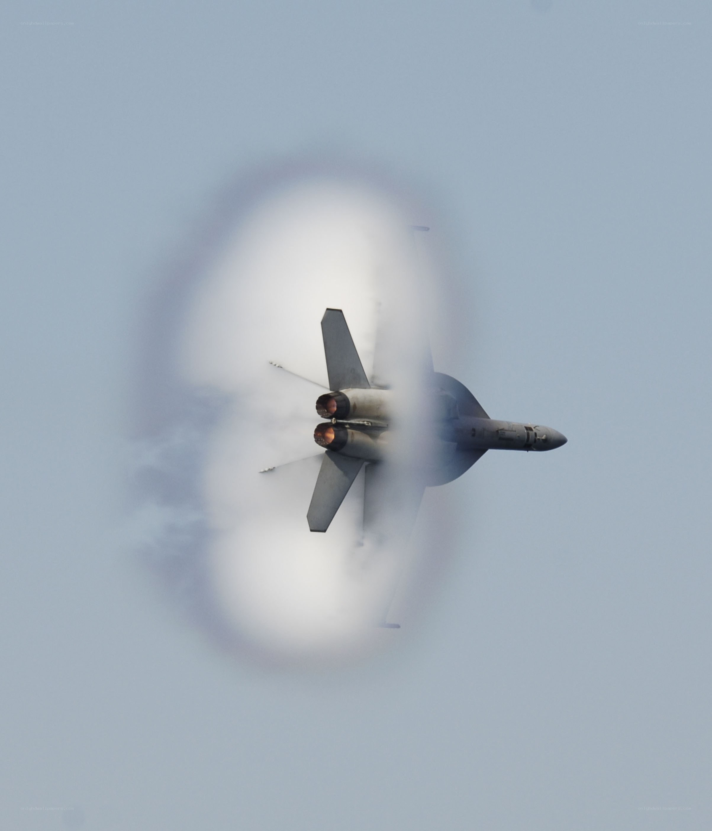 jet creating sonic boom