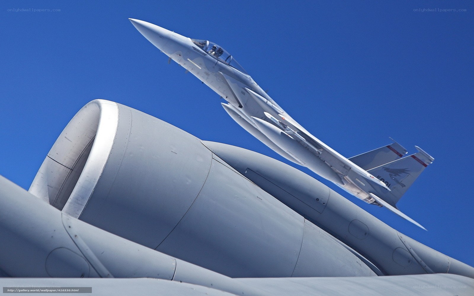 Jet fighter in flight