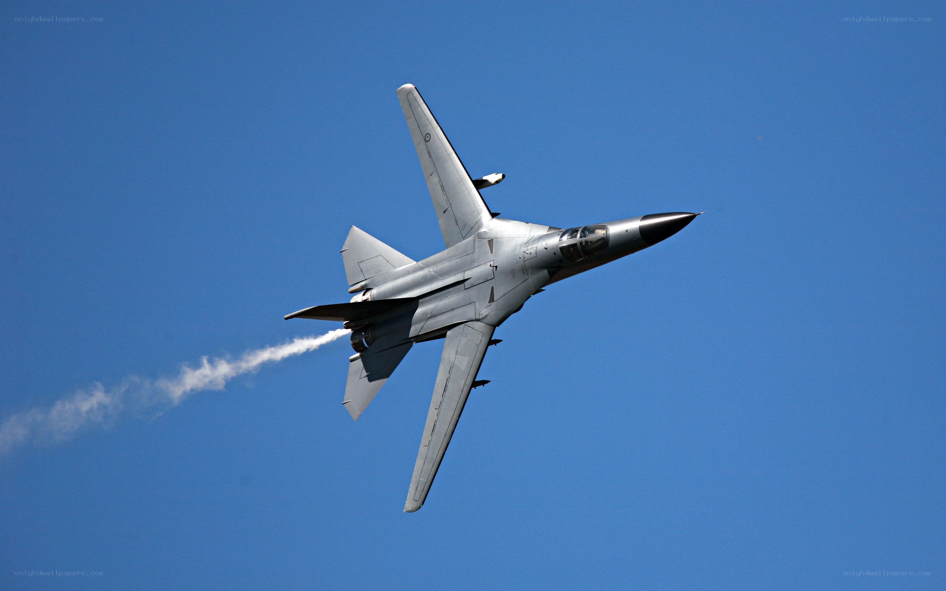 Jet fighter in flight