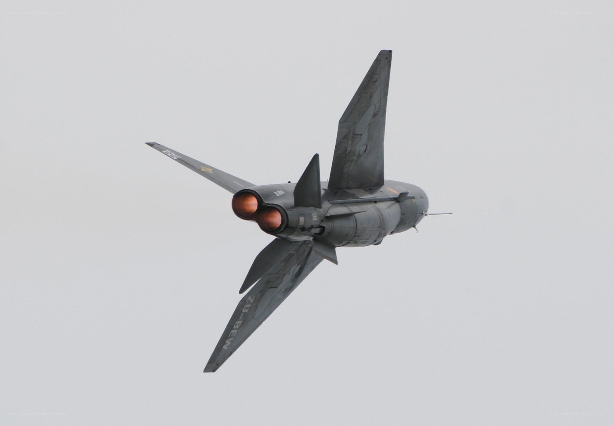 jet fighter in flight
