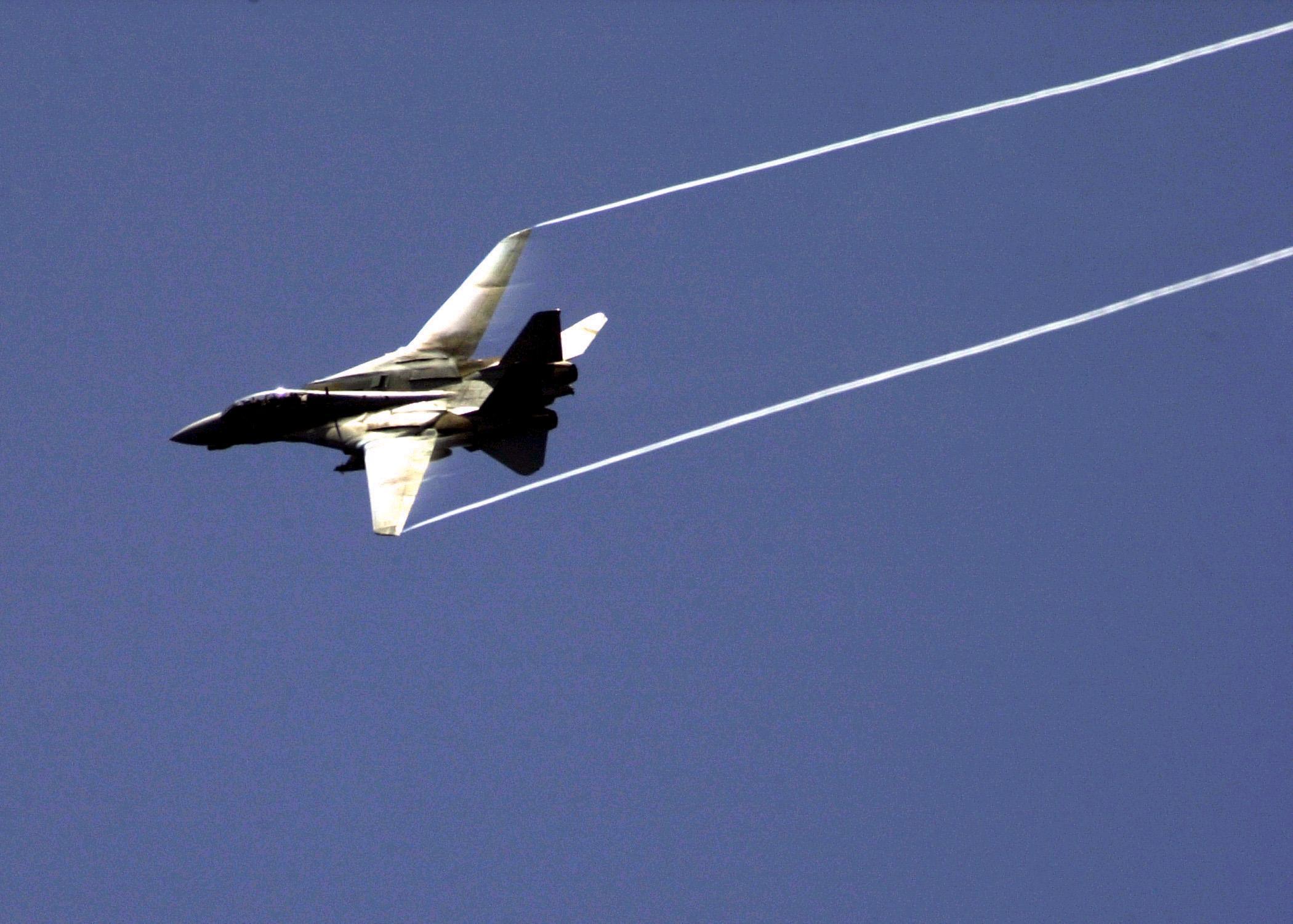 jet fighter in flight