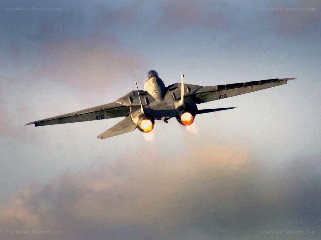 Jet fighter in flight
